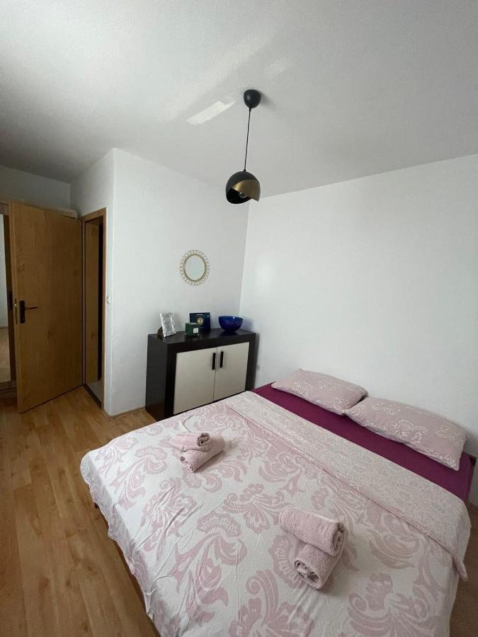 First Choice Apartment เนเรซีน ภายนอก รูปภาพ